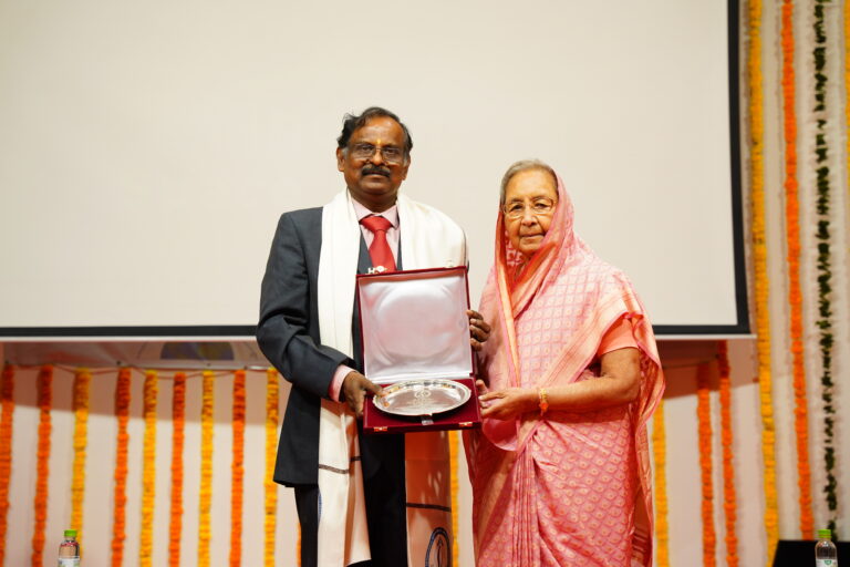 Smt. Nirmala Birla felicitating Dr. V. Narayanan Chairman of ISRO and Secretary of the Departme