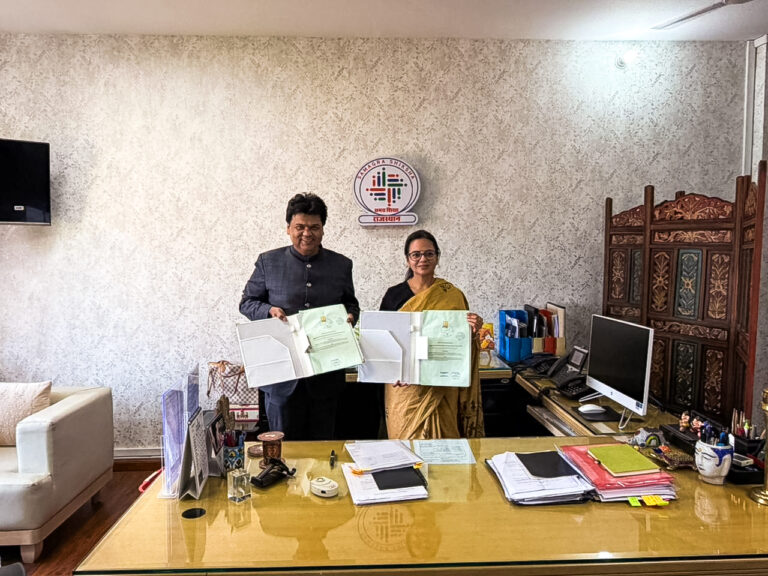 Image L-R Praveen Prakash- Chief Advisor to PhysicsWallah (PW) and Anupama Jorwal, State Project Director- Samagra Shiksha, Department of School Education, Government of Rajasthan