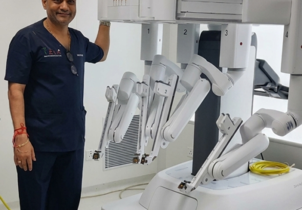 Dr. Dipak Limbachiya,M.D.,D.G.O.,Laparoscopy & Robotic Surgeon,Advanced Gynaecological &Gynaec Oncology Surgeon_ DA VINCI XI advanced Robotic-Assisted Surgical System in EVA Hospital